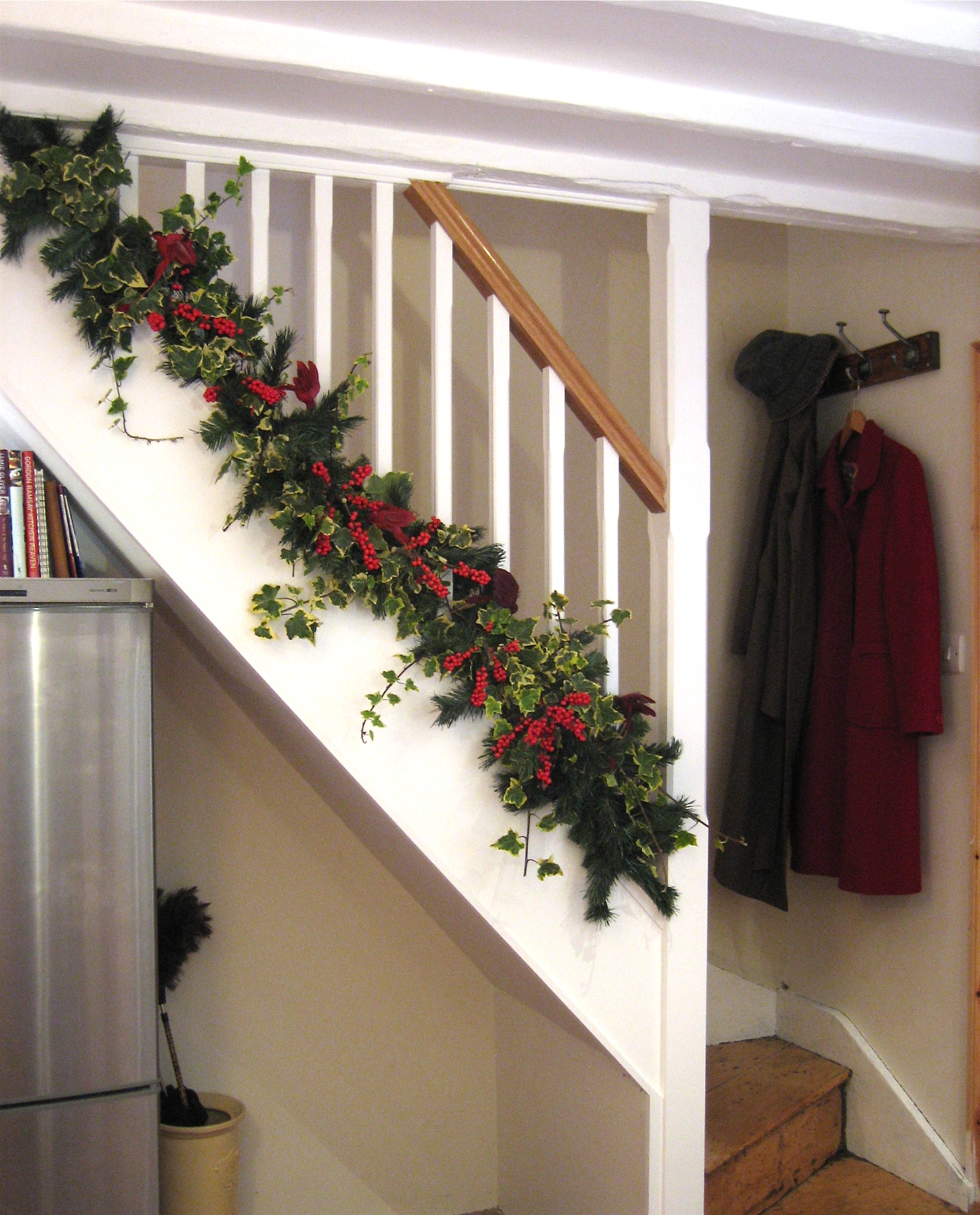 Christmas Staircase Decoration 14