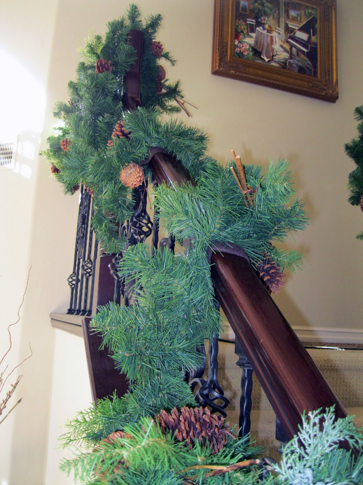 Christmas Staircase Decoration 25