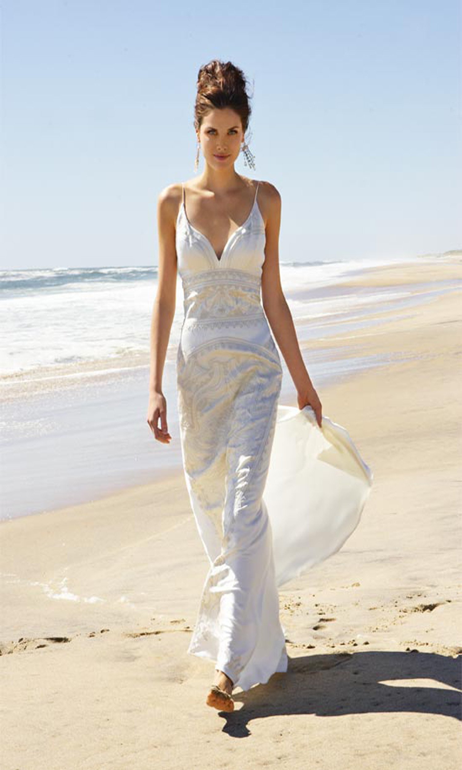 20 Unique Beach Wedding Dresses For A Romantic Beach Wedding MagMent