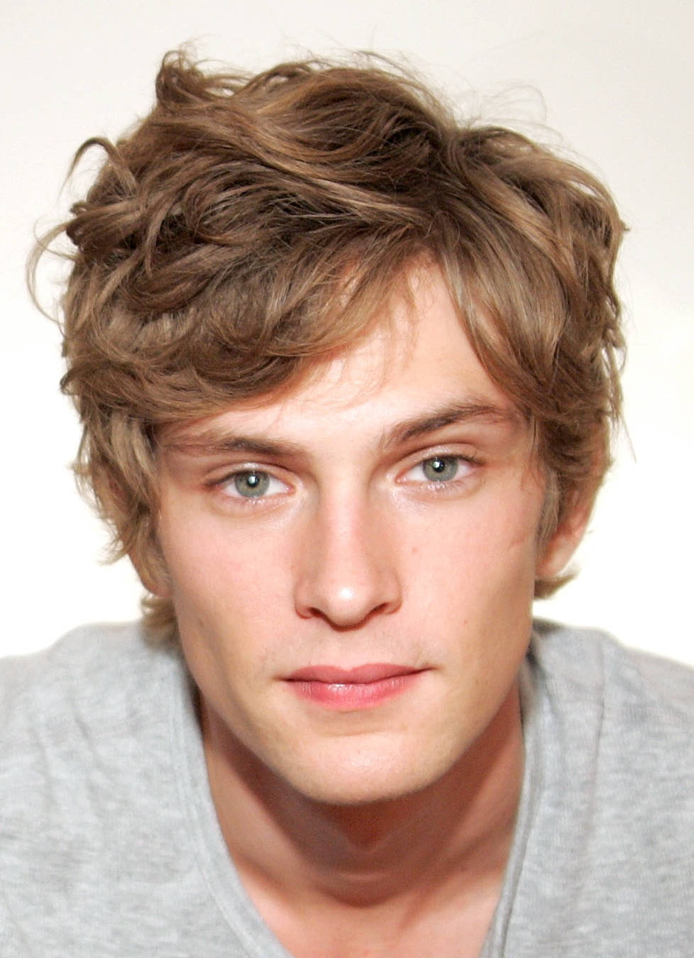 Short Hairstyles for Boys with Curly Hair