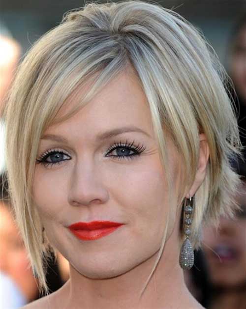 Layered Short Hairstyles for Round Faces