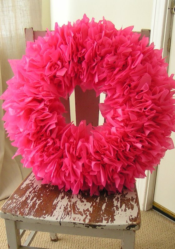 diy-tissue-paper-wreath