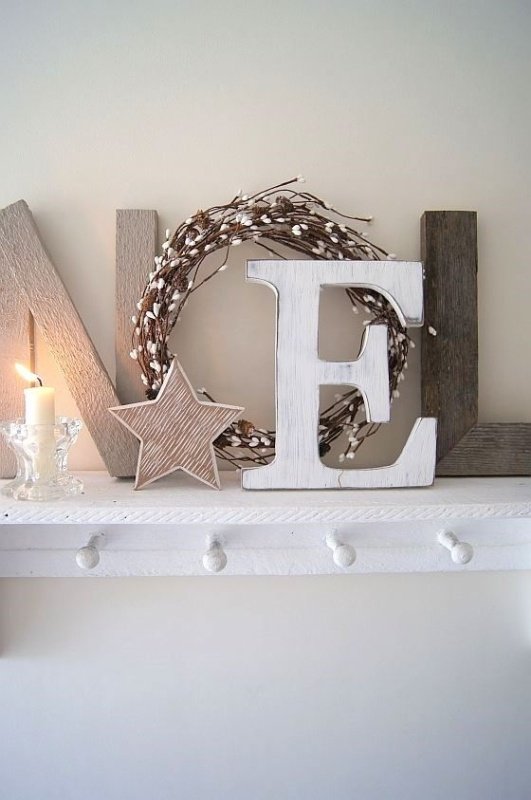 noel-christmas-mantel
