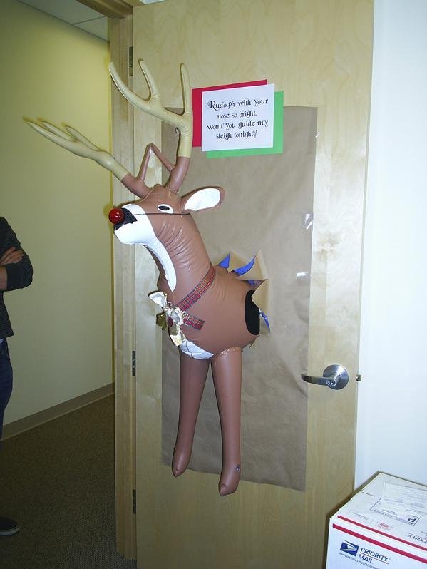 Office Christmas Door Decorating Ideas