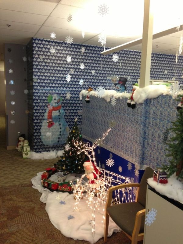 office-cubicle-christmas-decorating-contest