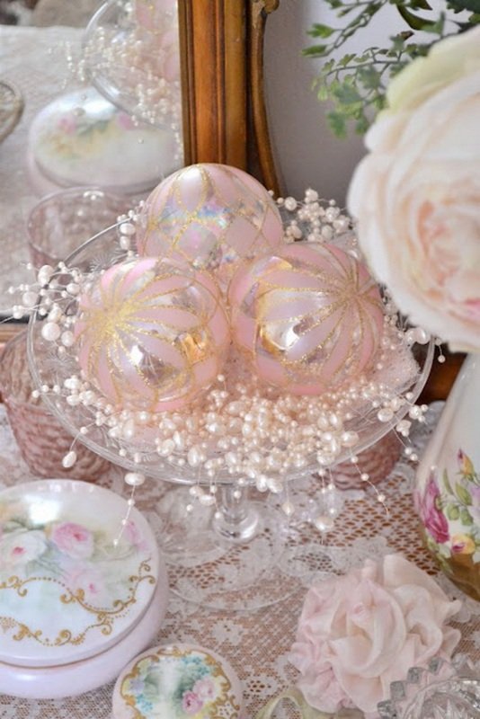 Pastel Christmas Decorating Ideas
