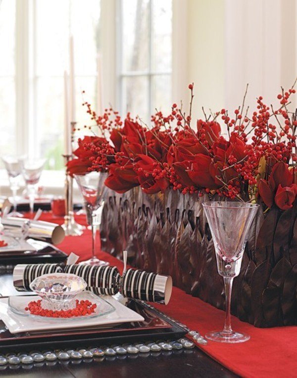 table-centerpiece-decoration-idea-for-christmas