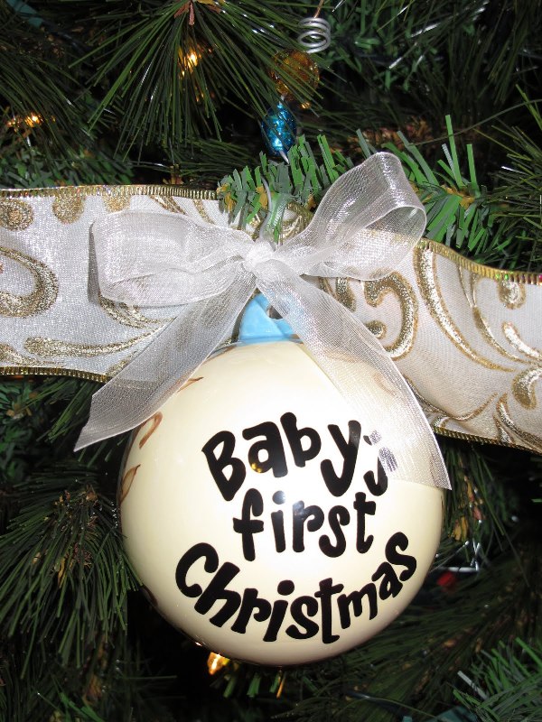 baby-first-christmas-sayings