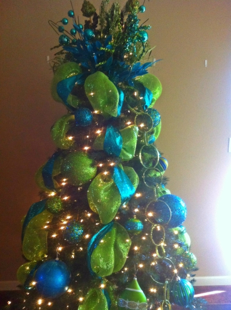 blue-and-green-christmas-tree-2016