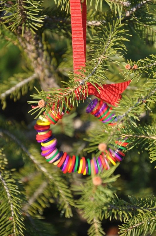 button-wreath-ornament-craft