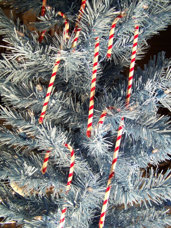 candy-canes-christmas-tree-ornament