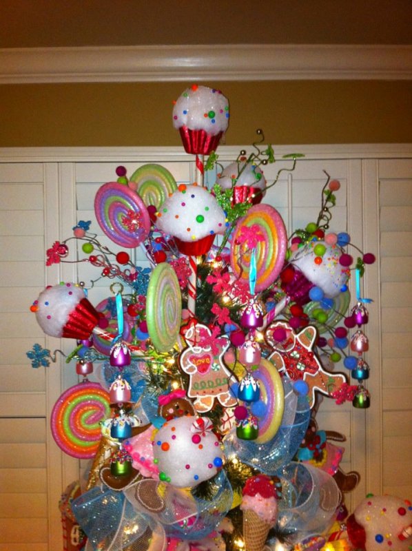 candy-christmas-tree-topper