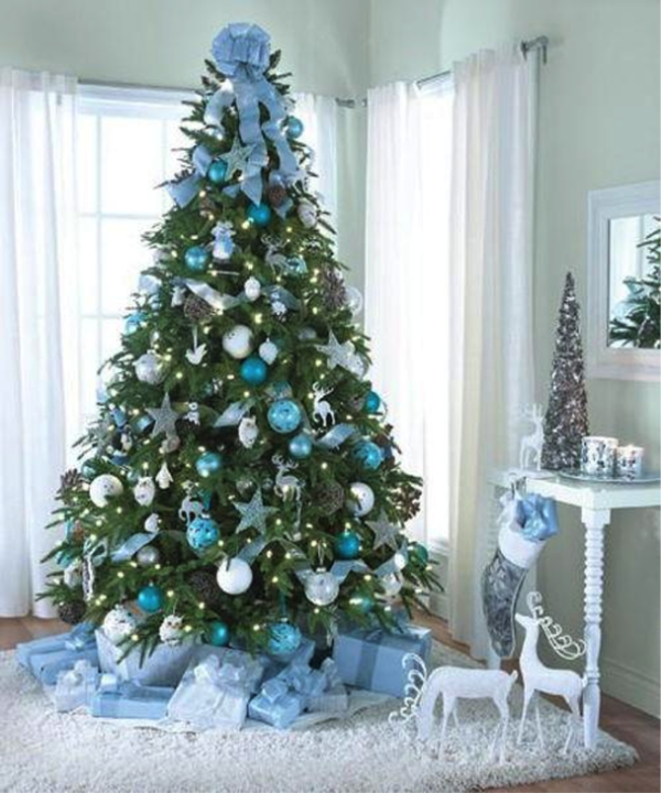 christmas-tree-decoration-blue-green-white-color-scheme