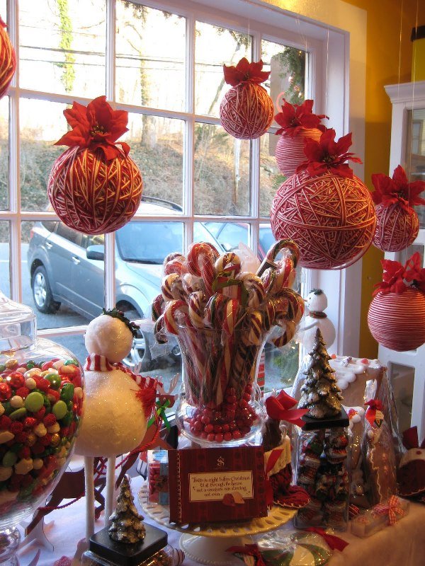 christmas-window-decorations