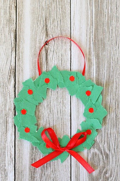 christmas-wreath-arts-and-crafts-for-kids