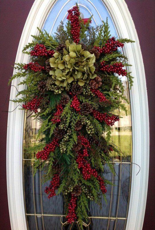 christmas-wreath-door-swag