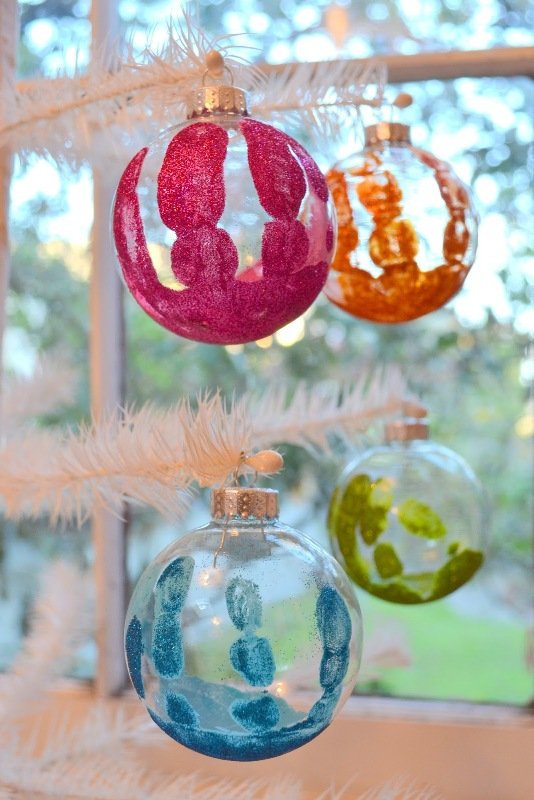 clear-christmas-ball-ornament-ideas