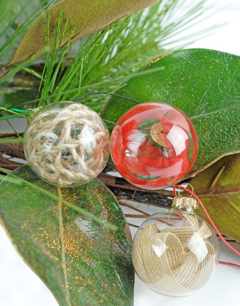 clear-glass-christmas-ornaments-with-gold