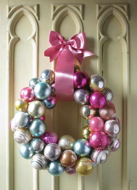 diy-christmas-ball-wreath