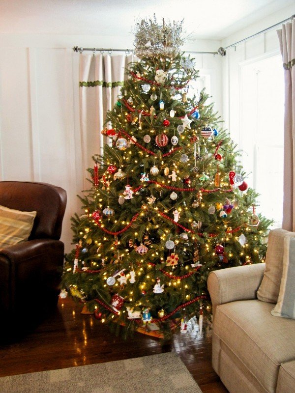 decorated-christmas-tree