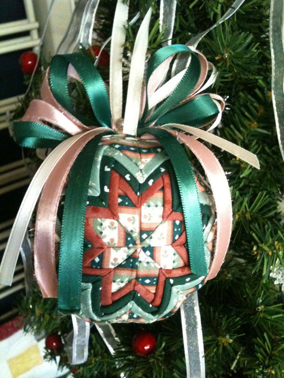 fabric-christmas-quilted-folded-ornament