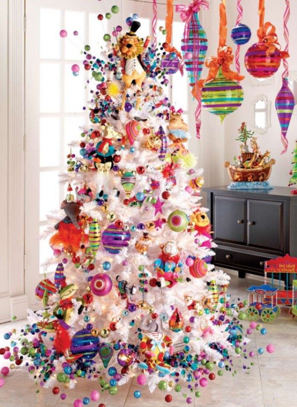 holiday-menagerie-christmas-tree-decorating-theme-a-colorful-for-the-kids