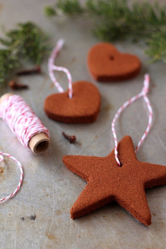 homemade-cinnamon-christmas-ornaments