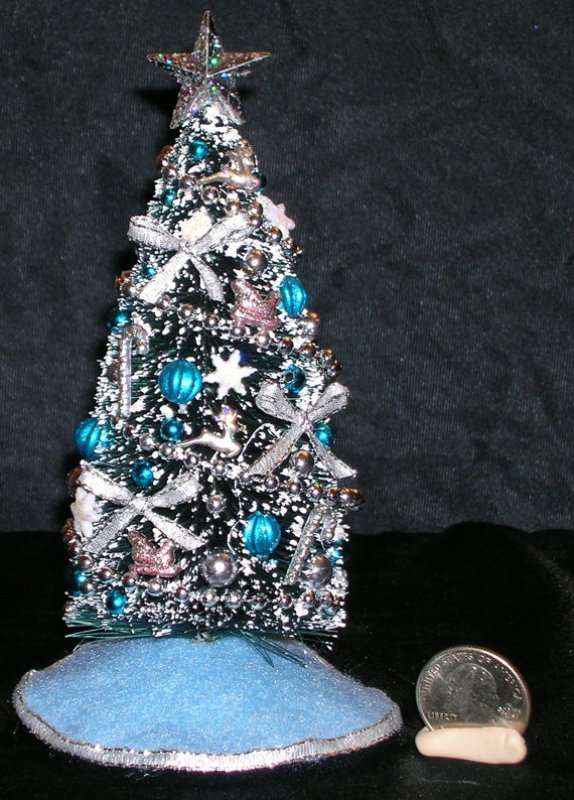 mini-christmas-tree-decoration