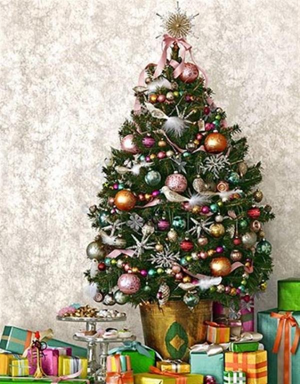 mini-christmas-tree-decorations