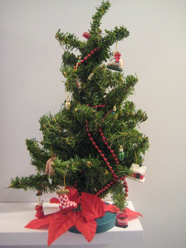mini-potted-christmas-trees
