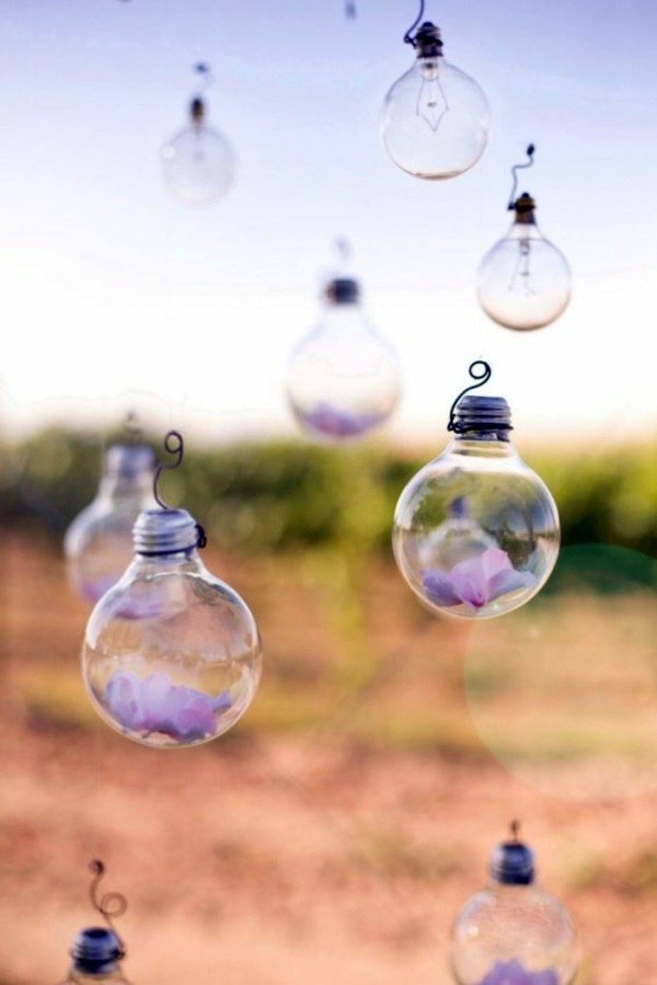 old-light-bulbs-decoration-ideas