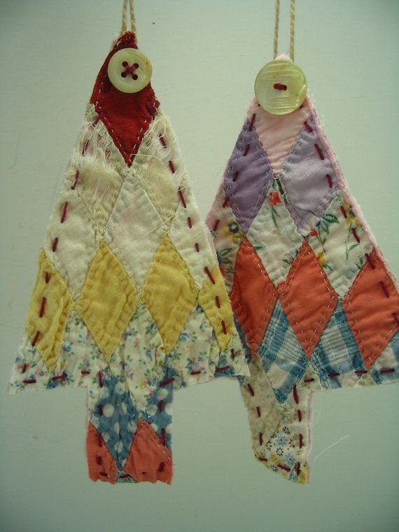 old-quilt-christmas-tree-ornaments