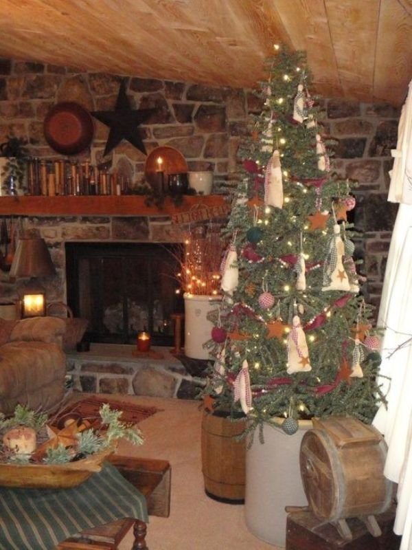 25 Beautiful Primitive Christmas Tree Decorations Ideas - MagMent