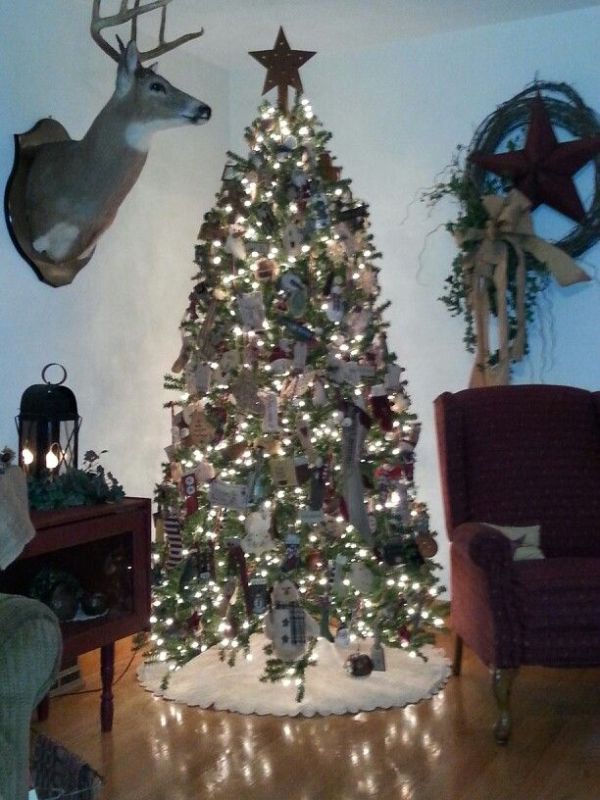 primitive-christmas-tree-decorations