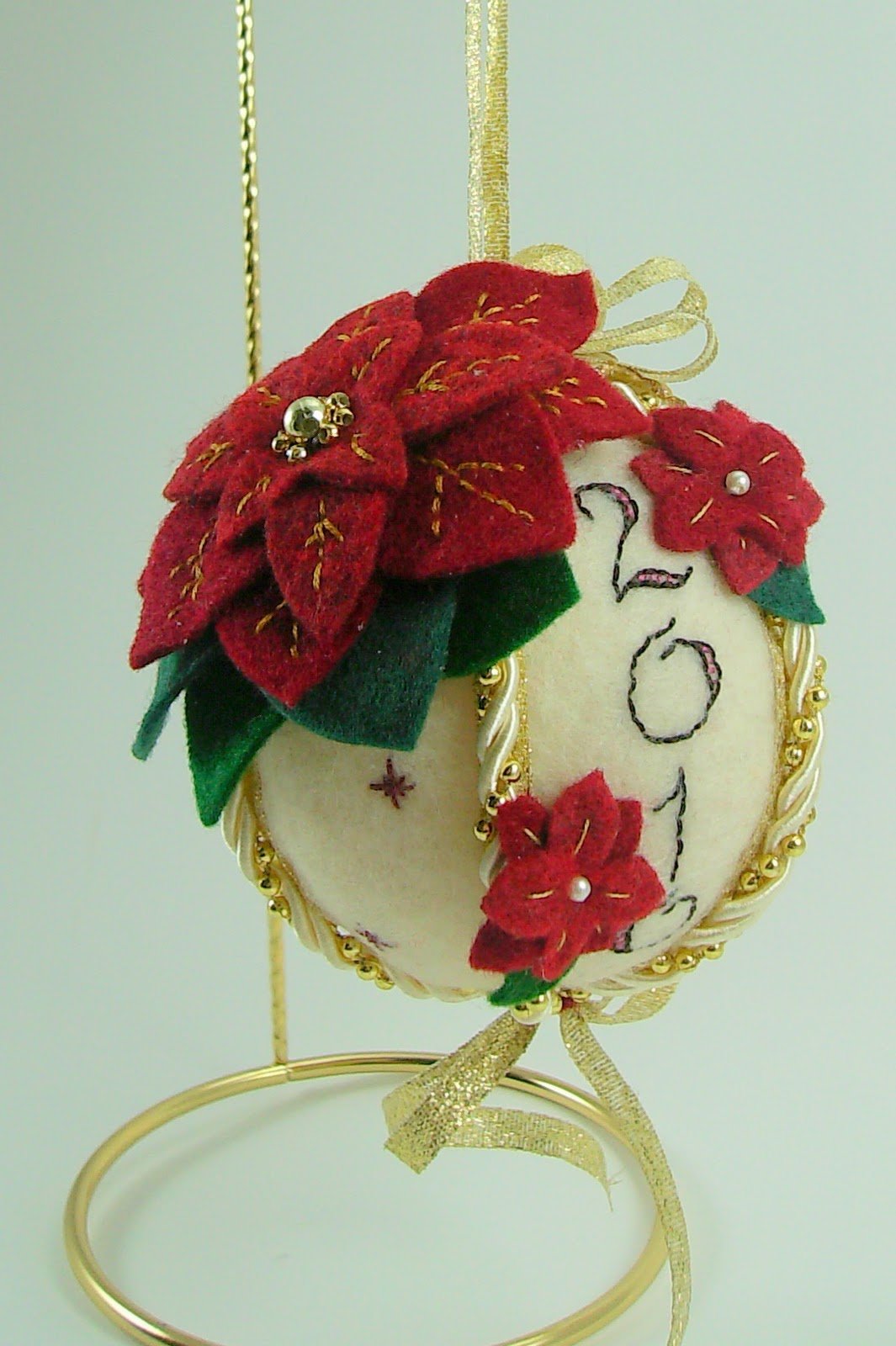 quilted-christmas-ball-ornament-2016