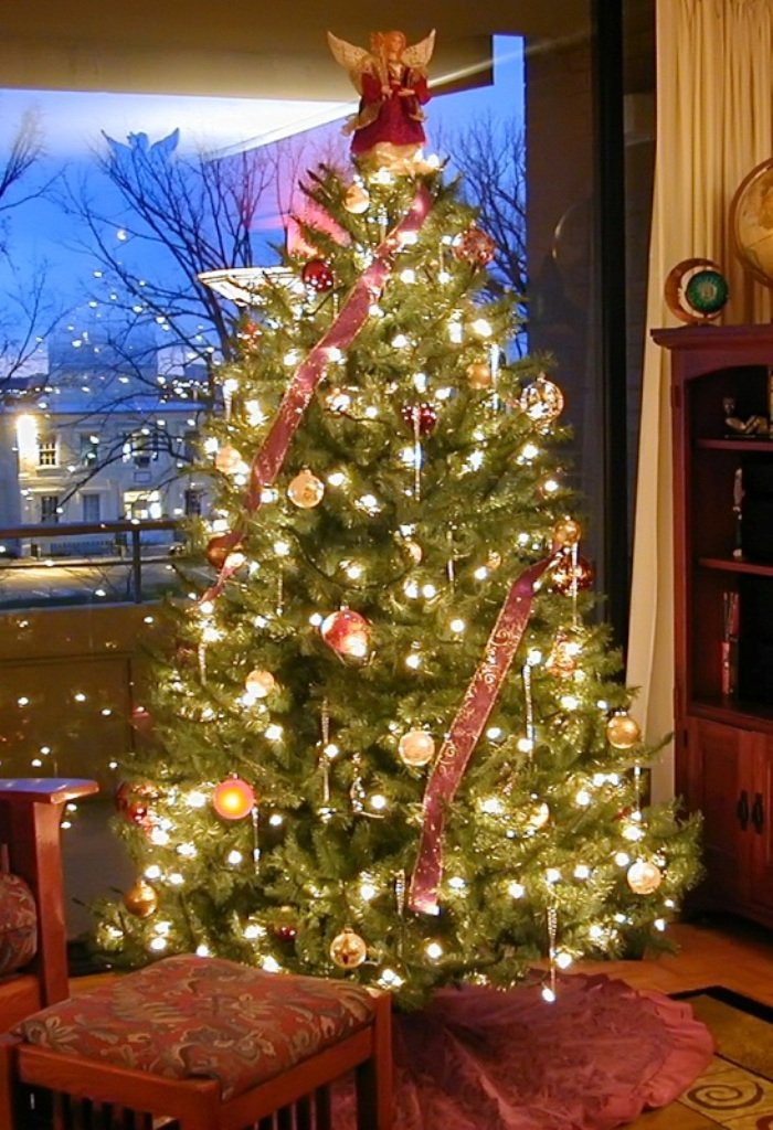 red-and-green-christmas-tree-decorations-ideas