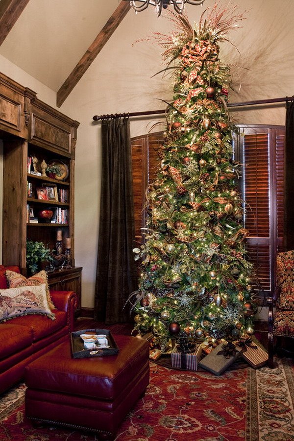 rustic-christmas-tree-decorations-moment