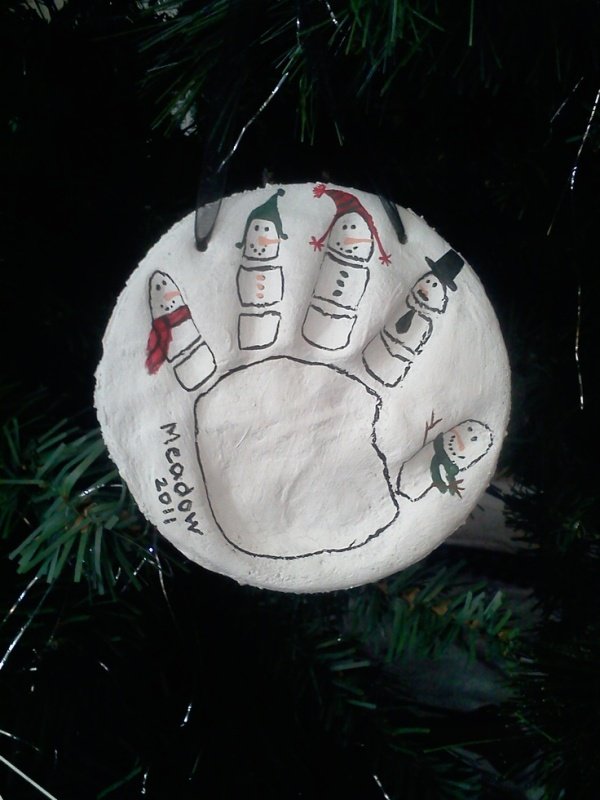 salt-dough-handprint-christmas-ornament