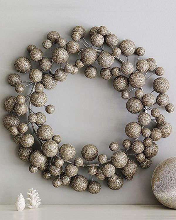 silver-christmas-wreath-decorating-ideas