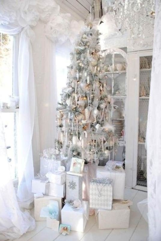 white-christmas-tree