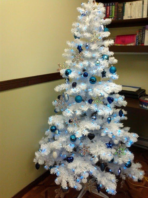 white-with-blue-and-silver-christmas-tree