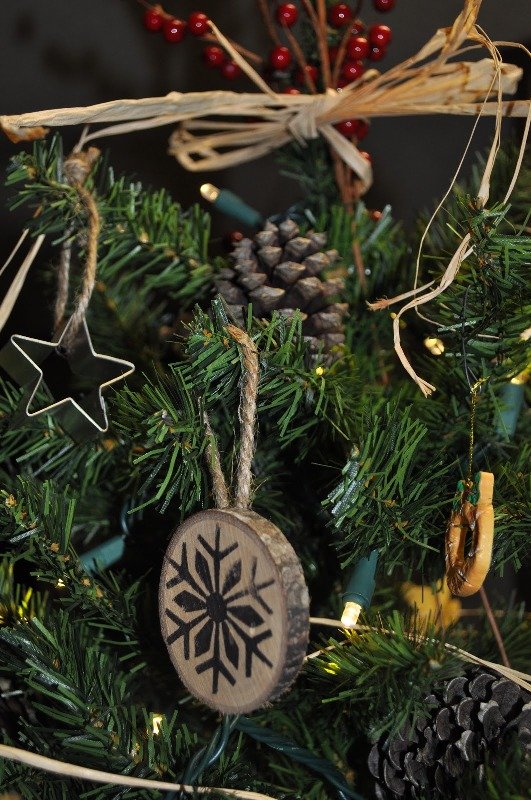 wood-burning-christmas-ornaments-2016
