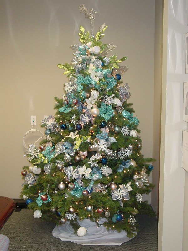 small-decorated-christmas-trees-for-wonderful-christmas