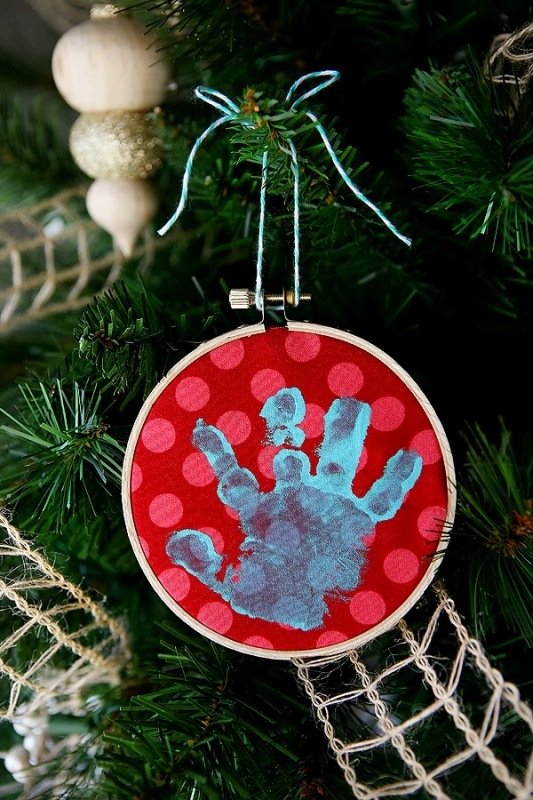 baby-handprint-christmas-ornament