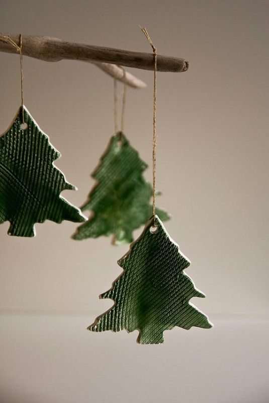 ceramic-christmas-tree-decoration