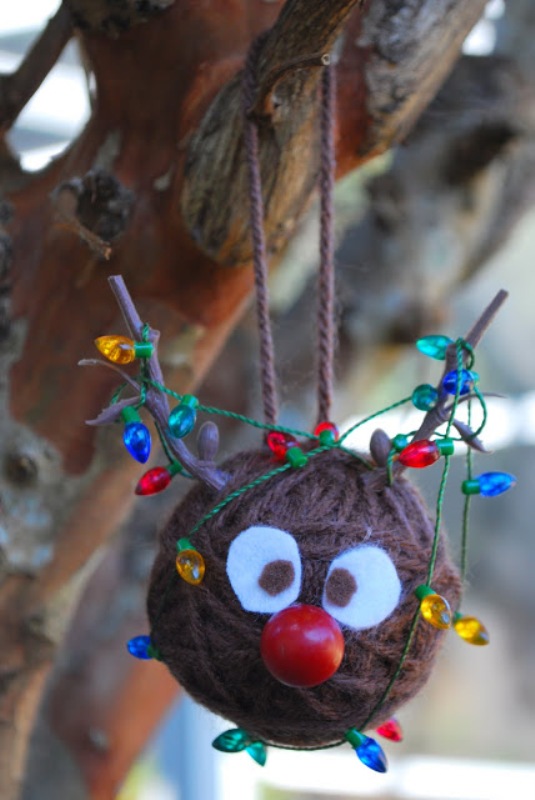 christmas-reindeer-ball-ornament-craft