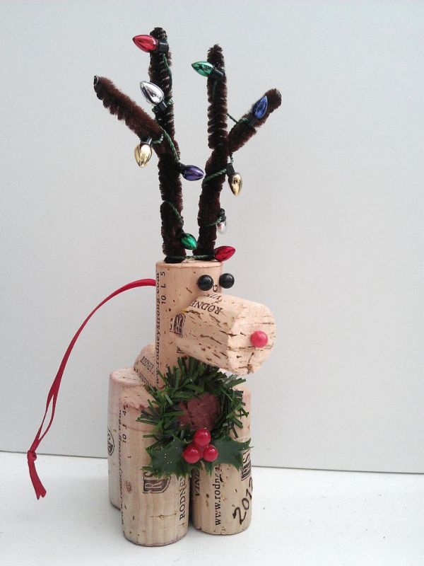 christmas-wine-cork-reindeer-ornament