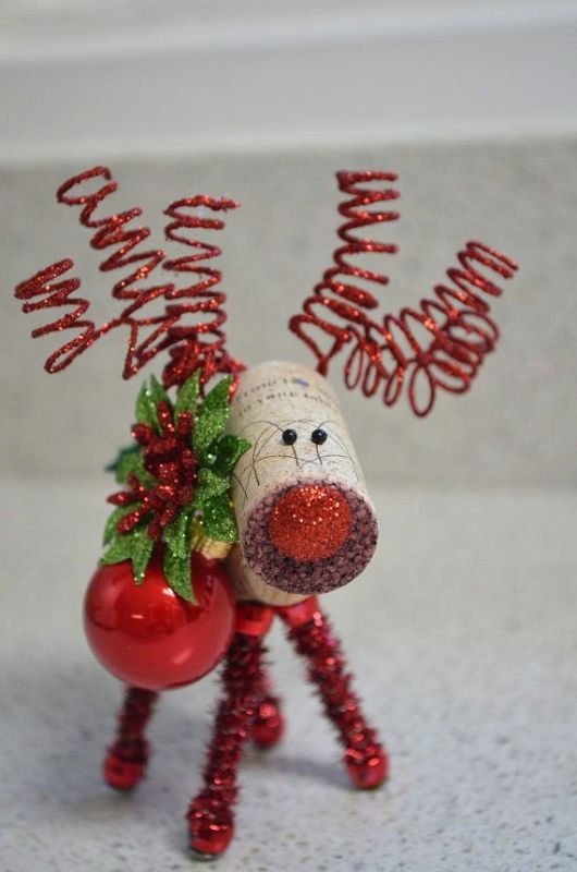 diy-wine-cork-reindeer-christmas-ornament