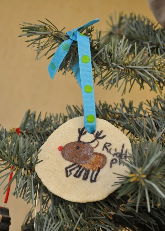 reindeer-fingerprint-ornament