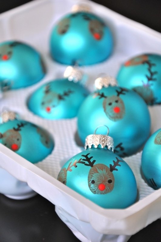 thumbprint-reindeer-ornaments